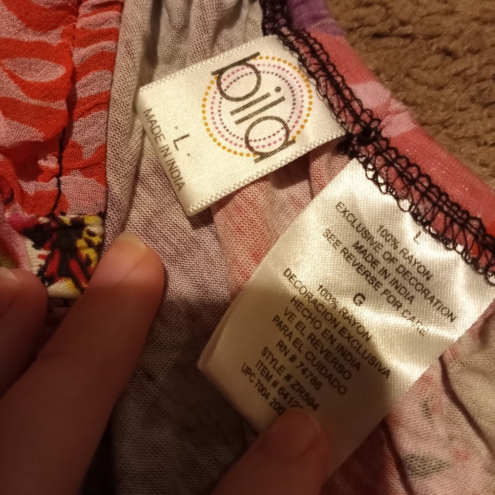 Large Multi-Patterned Blouse - Picture 3 of 4